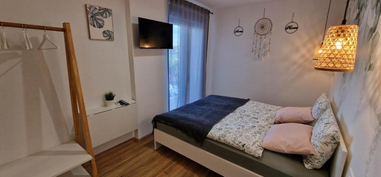 Hotel Samarin Crnomelj Экстерьер фото