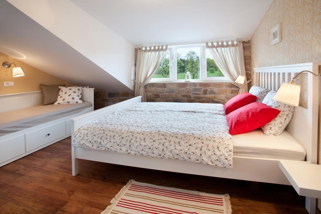 Hotel Samarin Crnomelj Экстерьер фото
