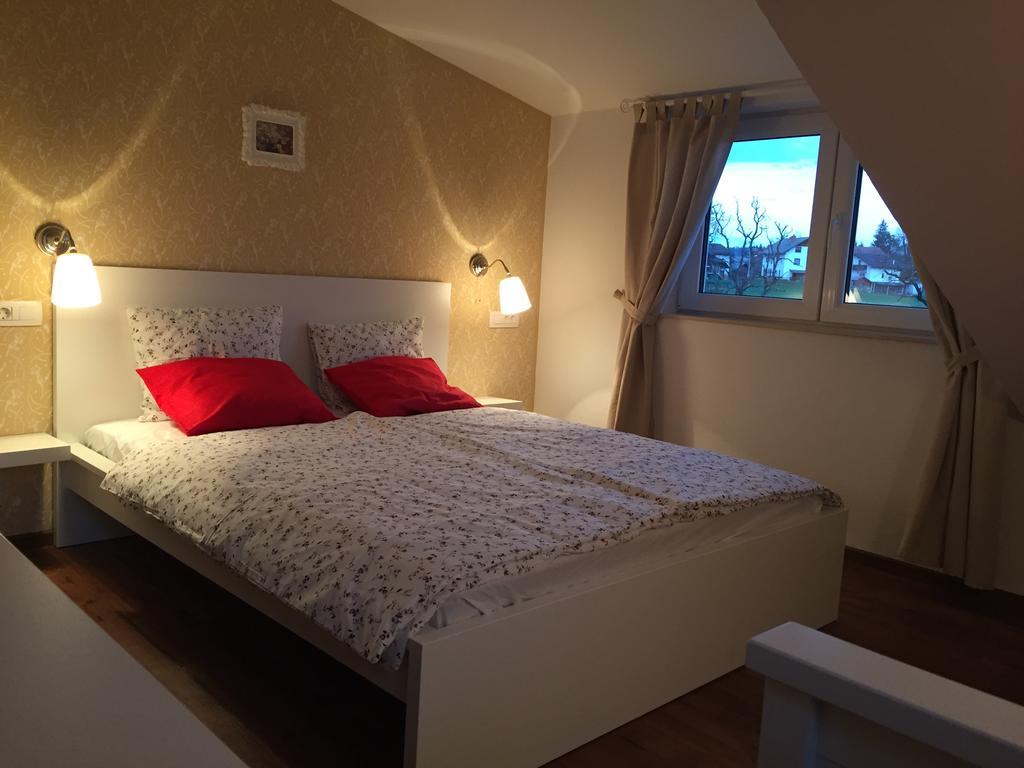 Hotel Samarin Crnomelj Экстерьер фото